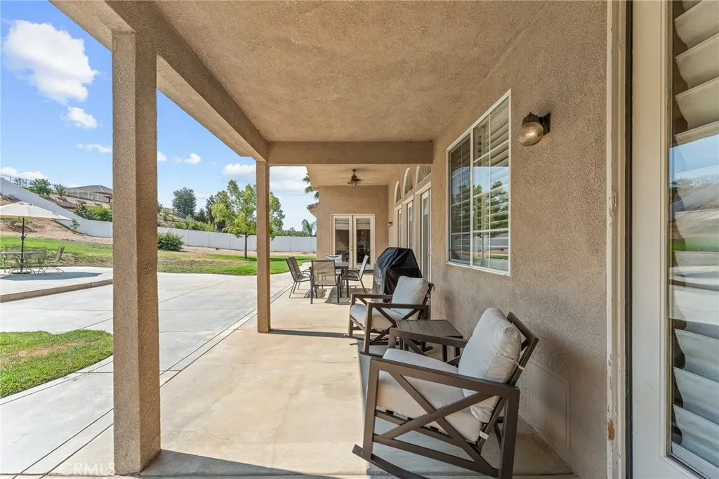 10927 Deer Valley Road, Yucaipa, California 92399 home-pic-36