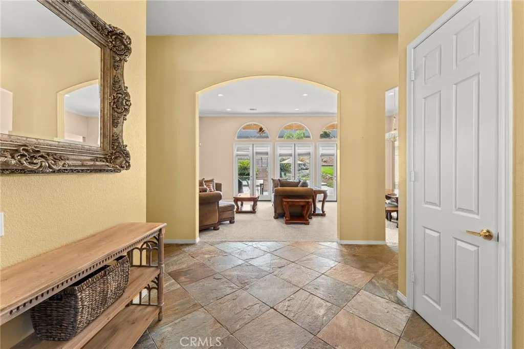 10927 Deer Valley Road, Yucaipa, California 92399 home-pic-7