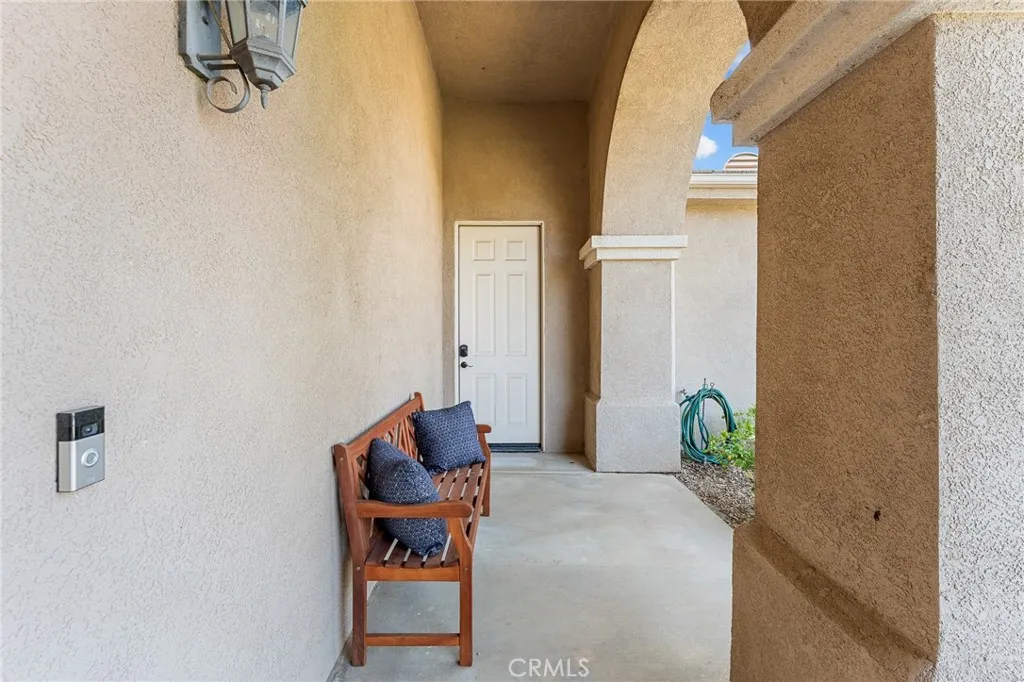 10927 Deer Valley Road, Yucaipa, California 92399 home-pic-4