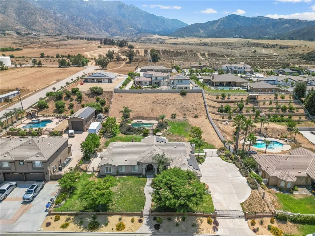 10927 Deer Valley Road, Yucaipa, California 92399 home-pic-44