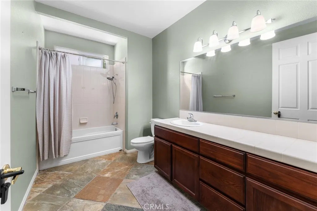 10927 Deer Valley Road, Yucaipa, California 92399 home-pic-26