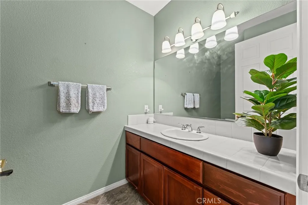 10927 Deer Valley Road, Yucaipa, California 92399 home-pic-13