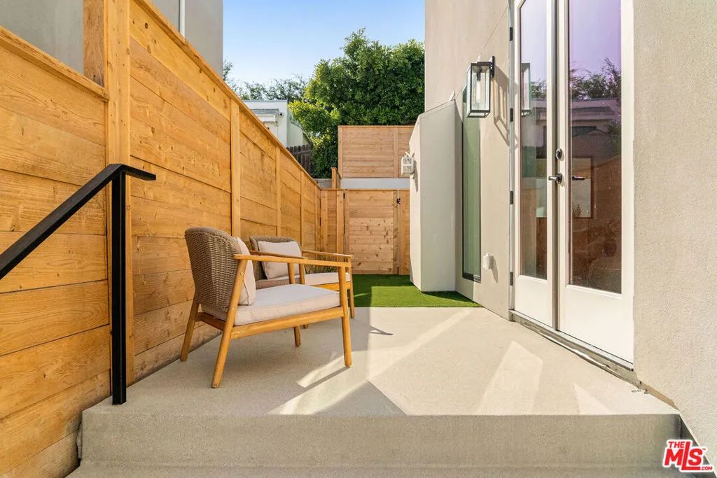 1615 N Coronado Street, Los Angeles, California 90026 home-pic-65