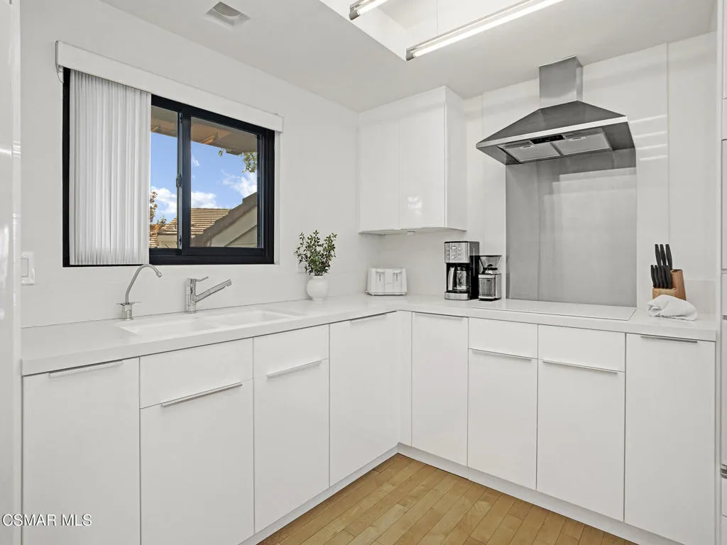 1206 S Westlake Boulevard E, Westlake Village, California 91361 home-pic-5