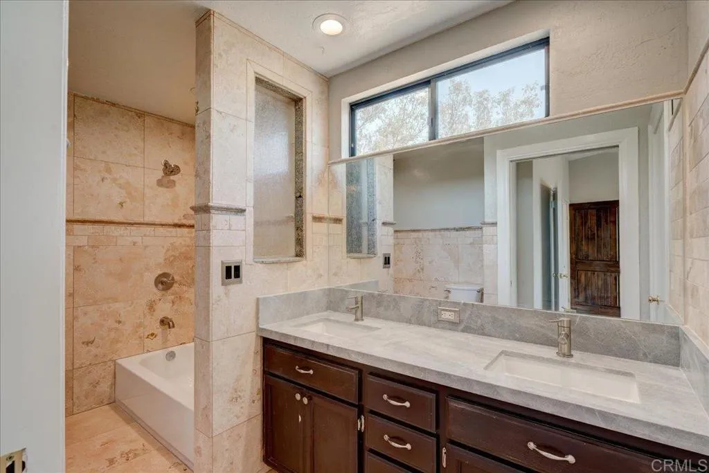 18434 Ramona View Way, Ramona, California 92065 home-pic-32