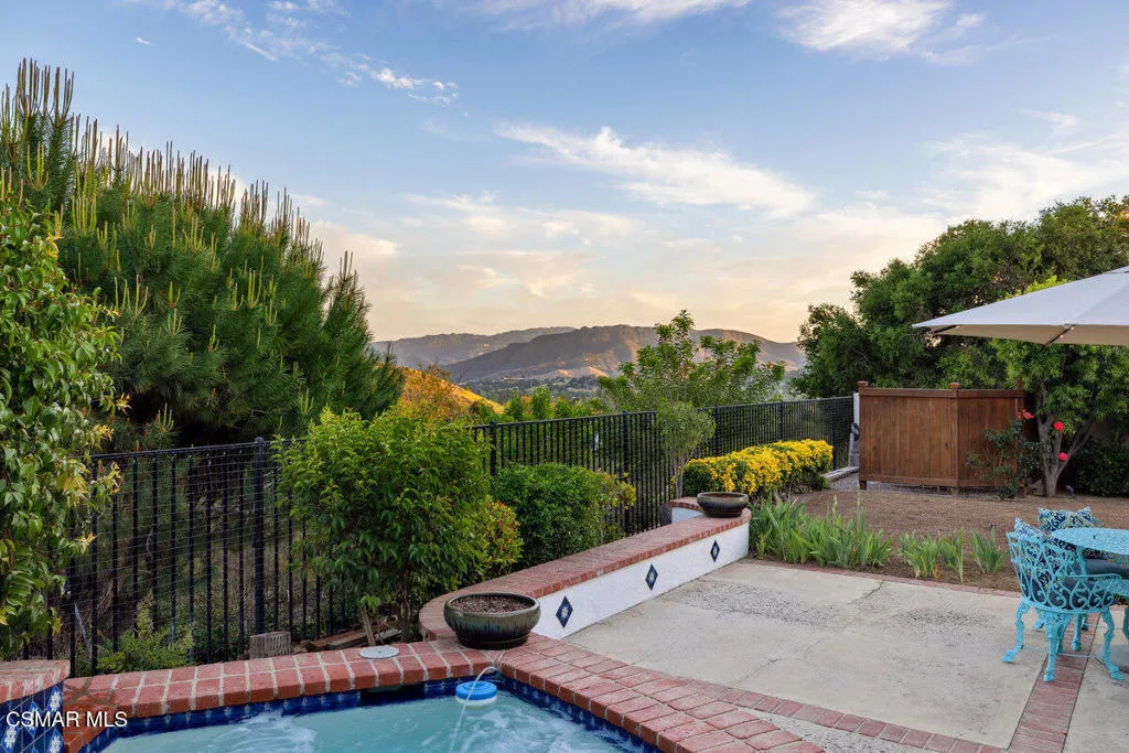 6690 Oak Springs Drive, Oak Park, California 91377 home-pic-40