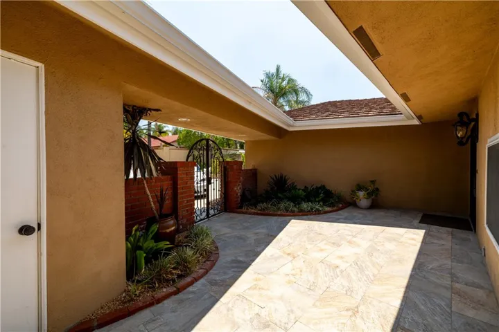 22280 Village Way Drive, Canyon Lake, California 92587