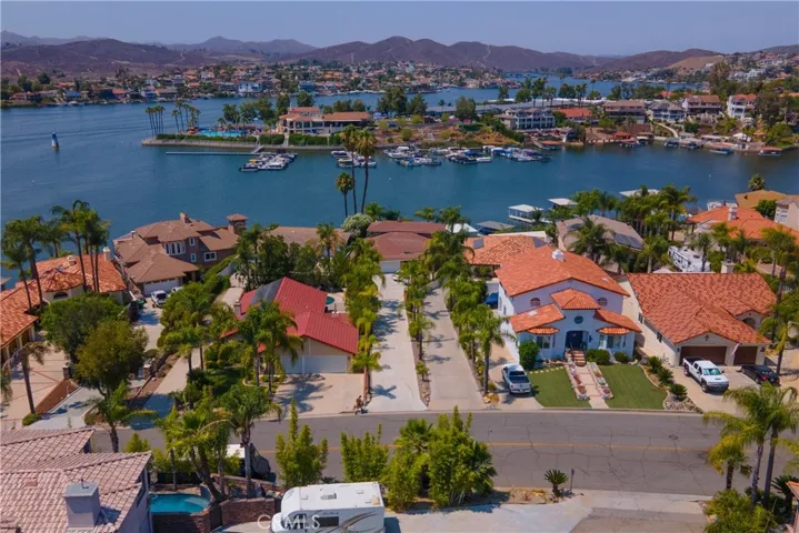 22280 Village Way Drive, Canyon Lake, California 92587