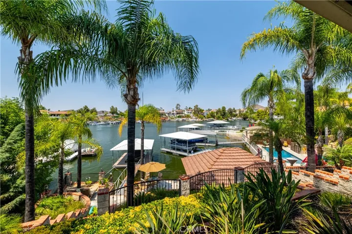 22280 Village Way Drive, Canyon Lake, California 92587