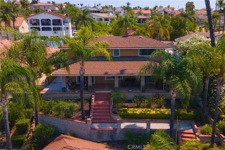 22280 Village Way Drive, Canyon Lake, California 92587