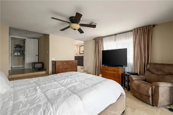 22280 Village Way Drive, Canyon Lake, California 92587