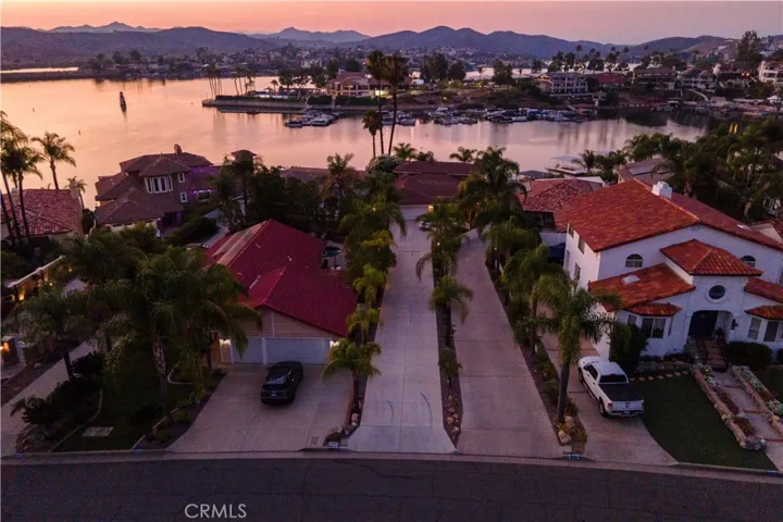 22280 Village Way Drive, Canyon Lake, California 92587