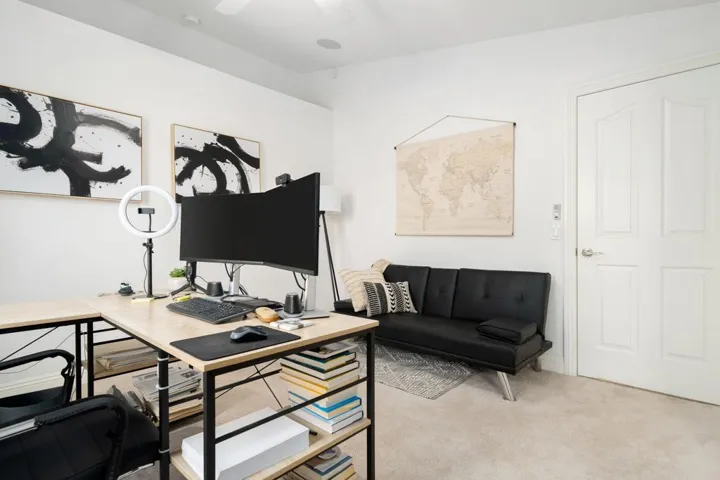 Bedroom/Office