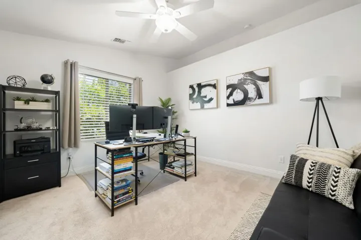 Bedroom/Office