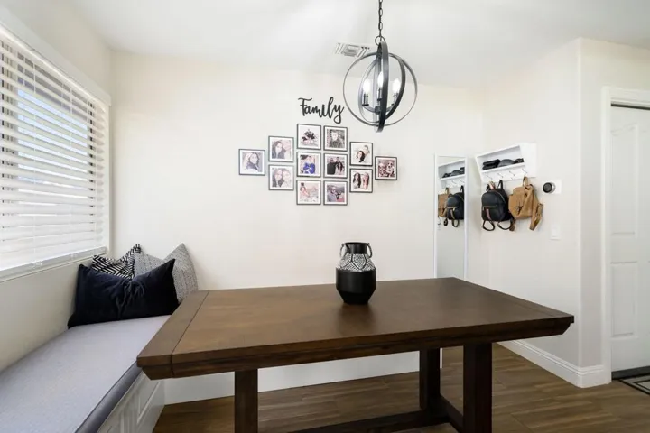 Banquette Breakfast Area