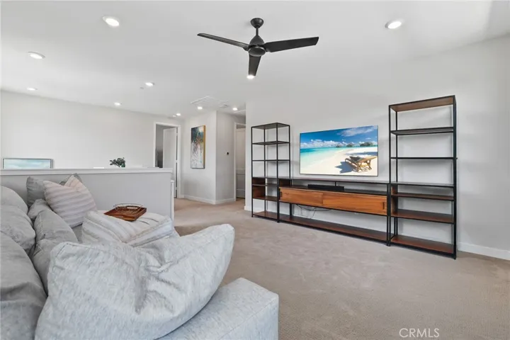 681 Athos, Lake Forest, California 92630