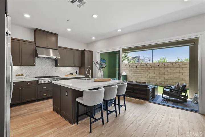 681 Athos, Lake Forest, California 92630