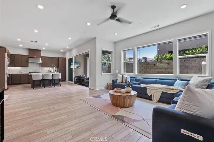 681 Athos, Lake Forest, California 92630