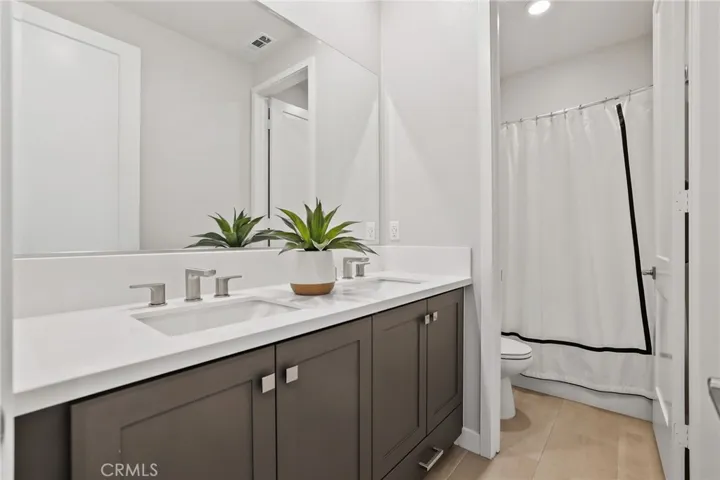 681 Athos, Lake Forest, California 92630