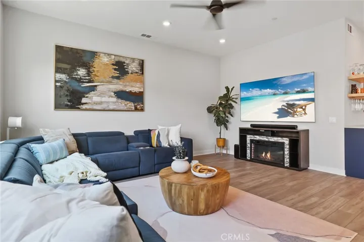 681 Athos, Lake Forest, California 92630