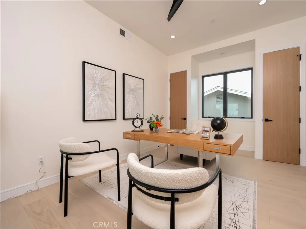 461 Nw Chabela Dr., Manhattan Beach, California 90266 home-pic-28