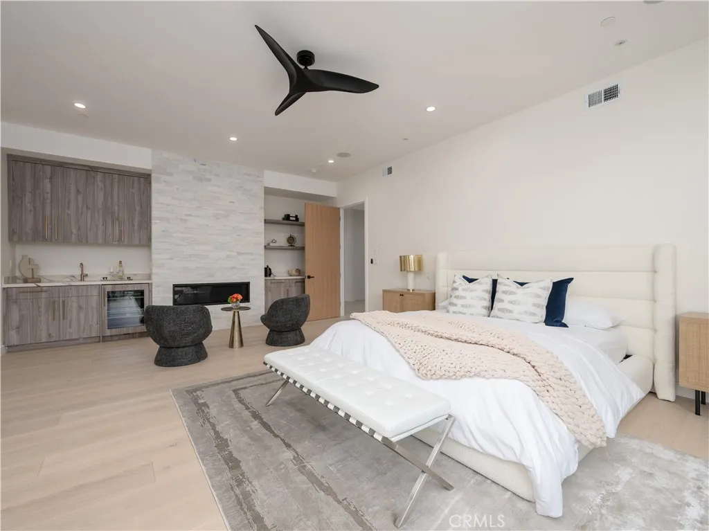 461 Nw Chabela Dr., Manhattan Beach, California 90266 home-pic-7