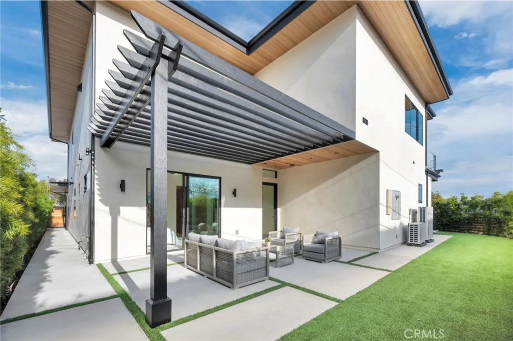 461 Nw Chabela Dr., Manhattan Beach, California 90266 home-pic-33