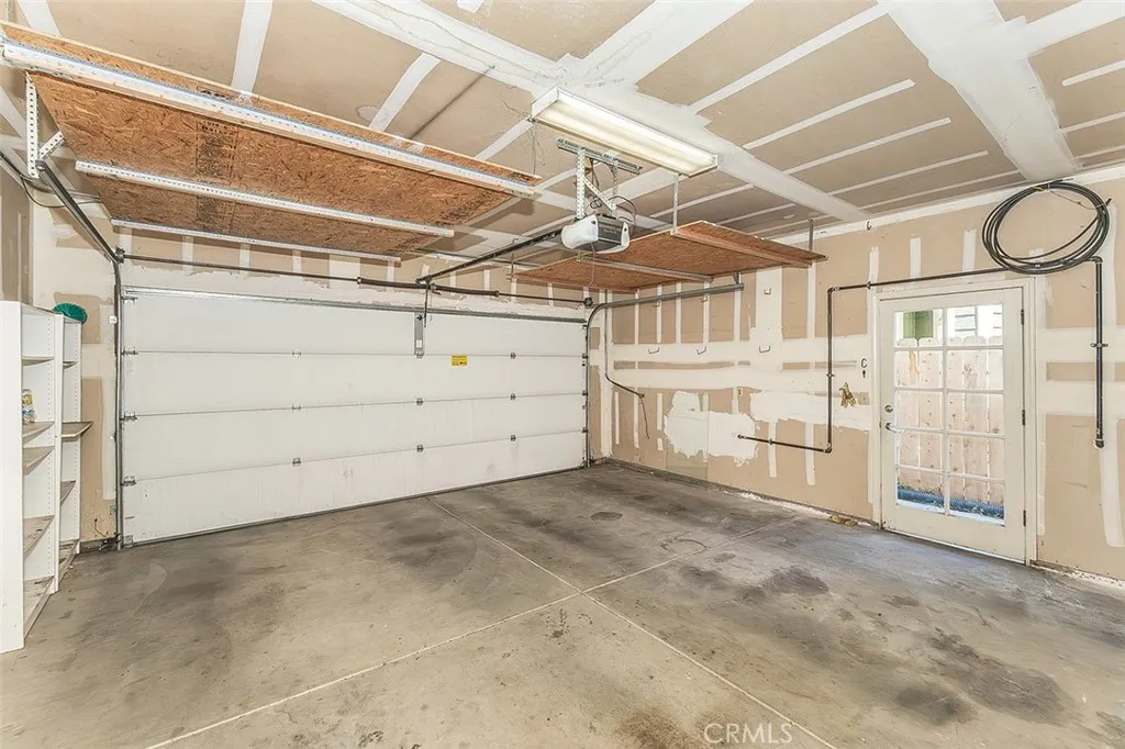 1094 E Monticello Circle, Fresno, California 93720 home-pic-50