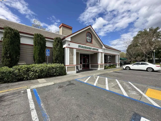 9000 Brooks Rd, Windsor, California 95492