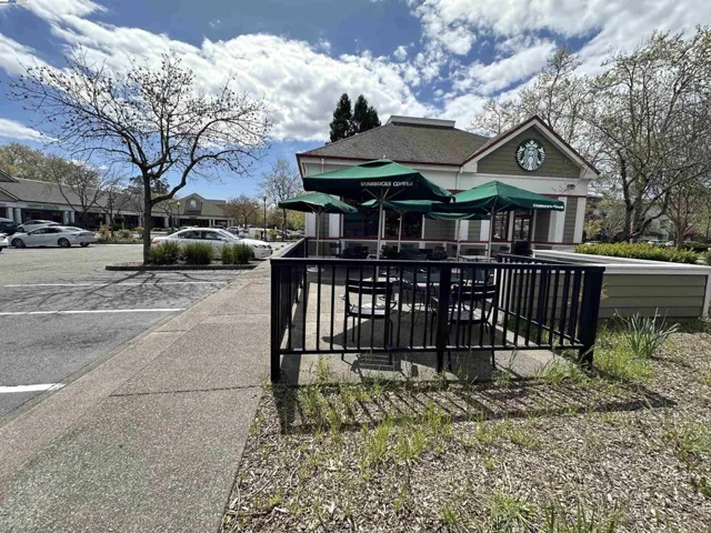 9000 Brooks Rd, Windsor, California 95492