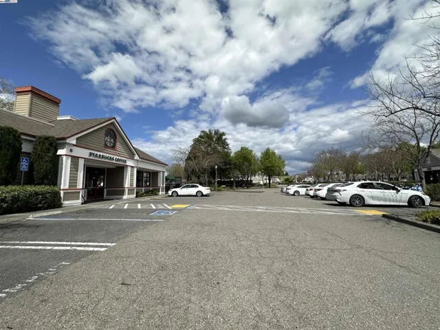 9000 Brooks Rd, Windsor, California 95492