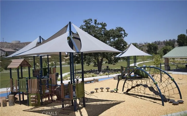 22390 Trailside Court, Saugus, California 91350