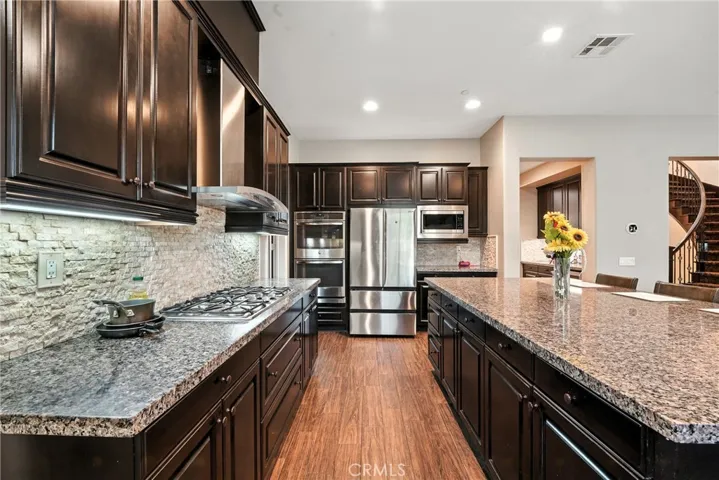 22390 Trailside Court, Saugus, California 91350