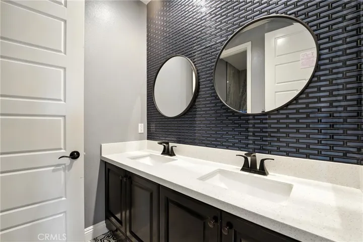 22390 Trailside Court, Saugus, California 91350
