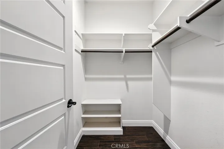 walk in close to 2nd bedrom