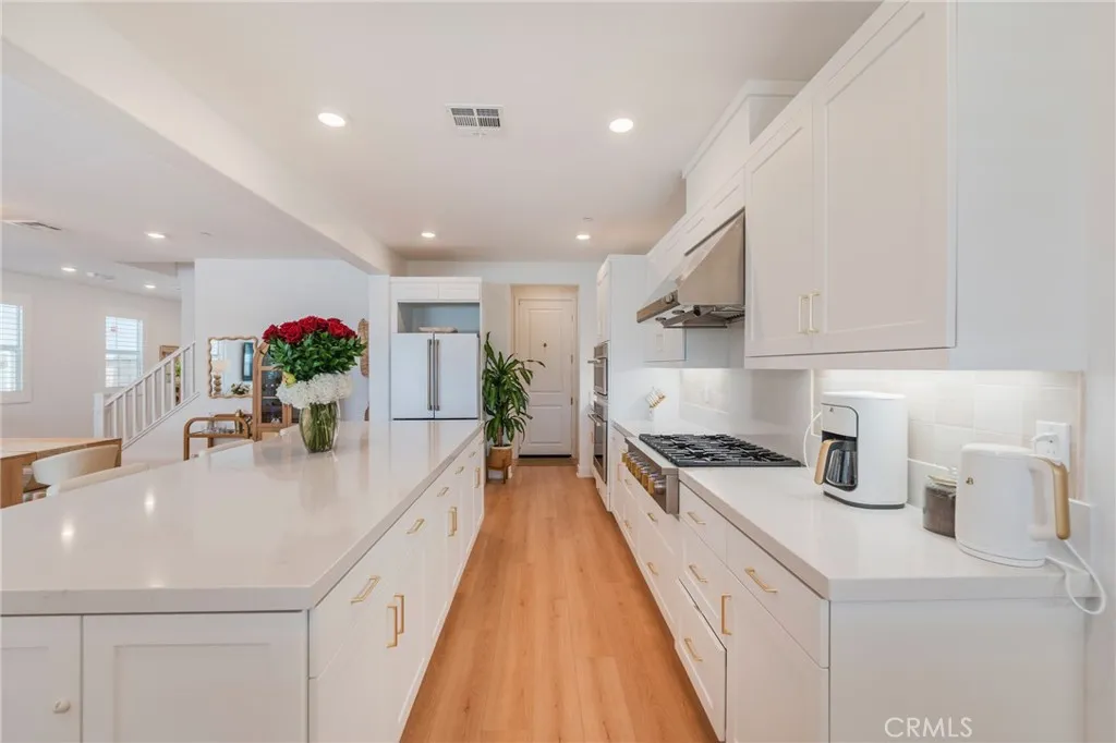 9672 Dawning Drive, Huntington Beach, California 92646 home-pic-12