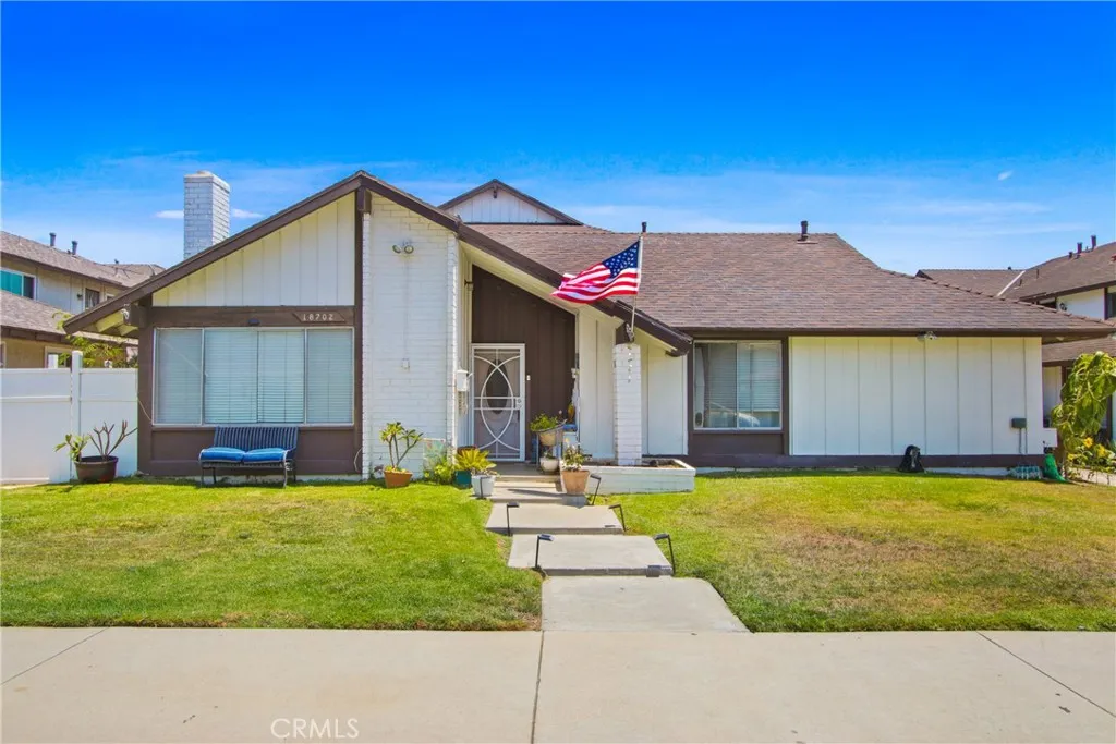 18702 Demion Lane, Huntington Beach, California 92646, ,Residential Income,For Sale,Demion,LG25161051