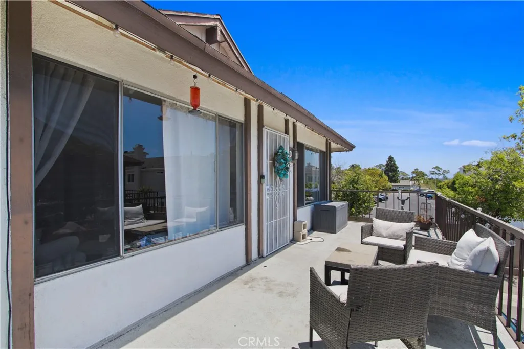 18702 Demion Lane, Huntington Beach, California 92646 home-pic-7