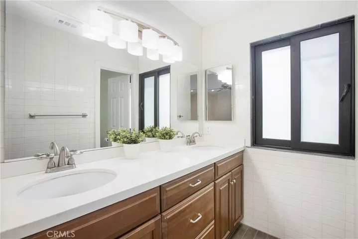15 Calle Albarda, Rancho Santa Margarita, California 92688