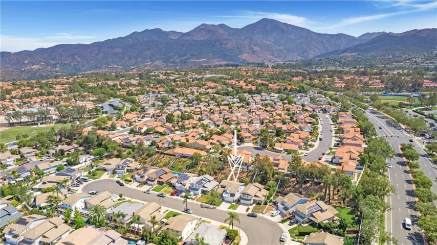 15 Calle Albarda, Rancho Santa Margarita, California 92688