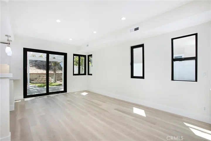 15 Calle Albarda, Rancho Santa Margarita, California 92688