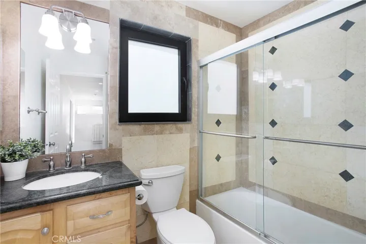 15 Calle Albarda, Rancho Santa Margarita, California 92688