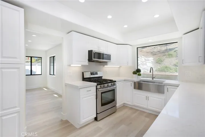 15 Calle Albarda, Rancho Santa Margarita, California 92688
