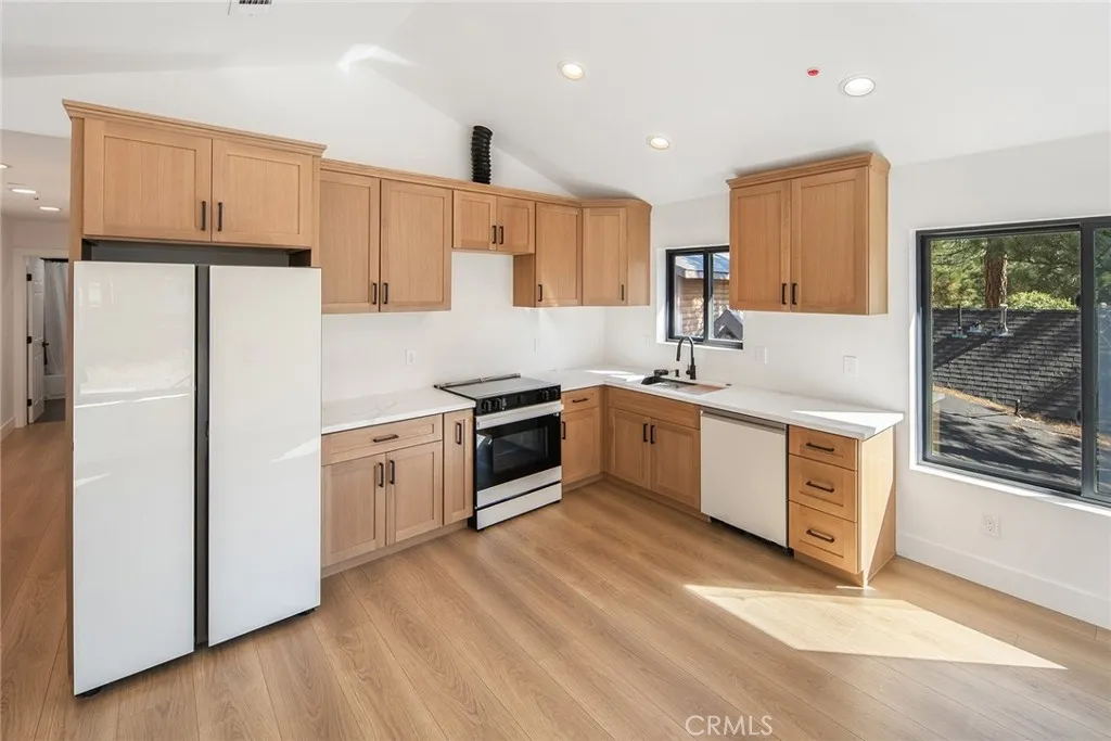 425 Castella Lane, Big Bear Lake, California 92315 home-pic-21