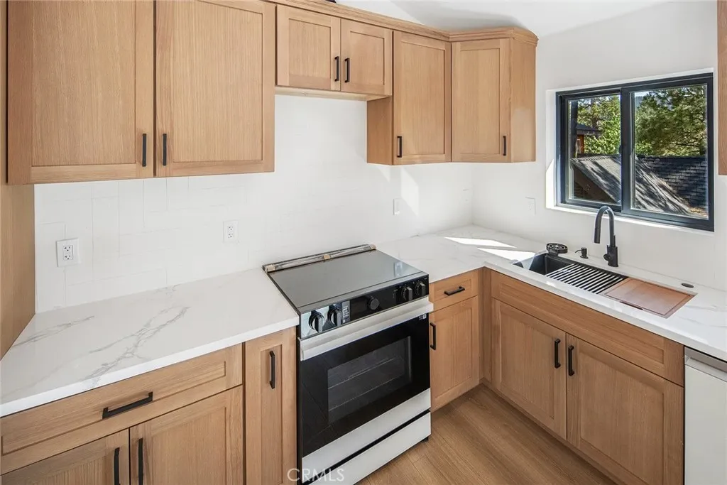425 Castella Lane, Big Bear Lake, California 92315 home-pic-22