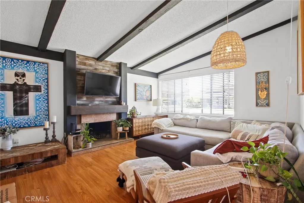 18712 Demion Lane, Huntington Beach, California 92646 home-pic-5