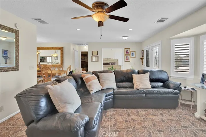 15545 Dale Evans, Apple Valley, California 92307