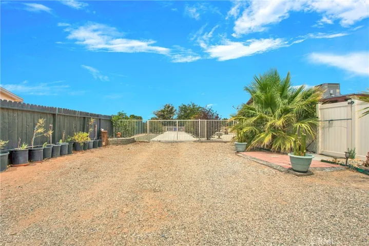 15545 Dale Evans, Apple Valley, California 92307