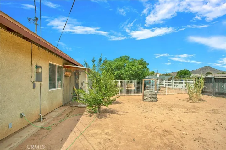 15545 Dale Evans, Apple Valley, California 92307