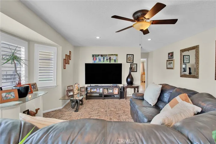 15545 Dale Evans, Apple Valley, California 92307